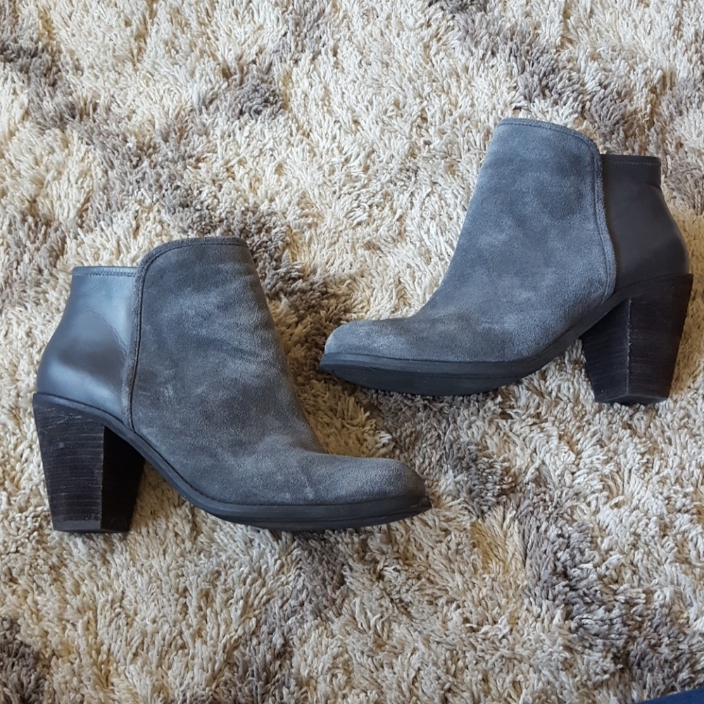 Softwalk Frontier ankle bootie